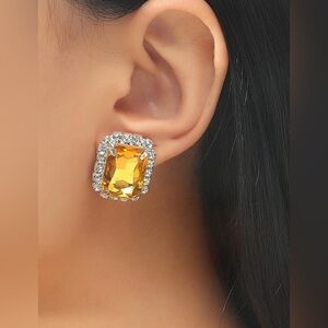 NWT ELEGANT Rectangle Emerald cut Yellow Stone CZ